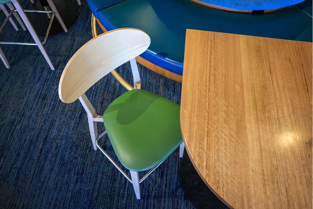 Durafurn Atlanta Barstool - Narrow Ply Backrest